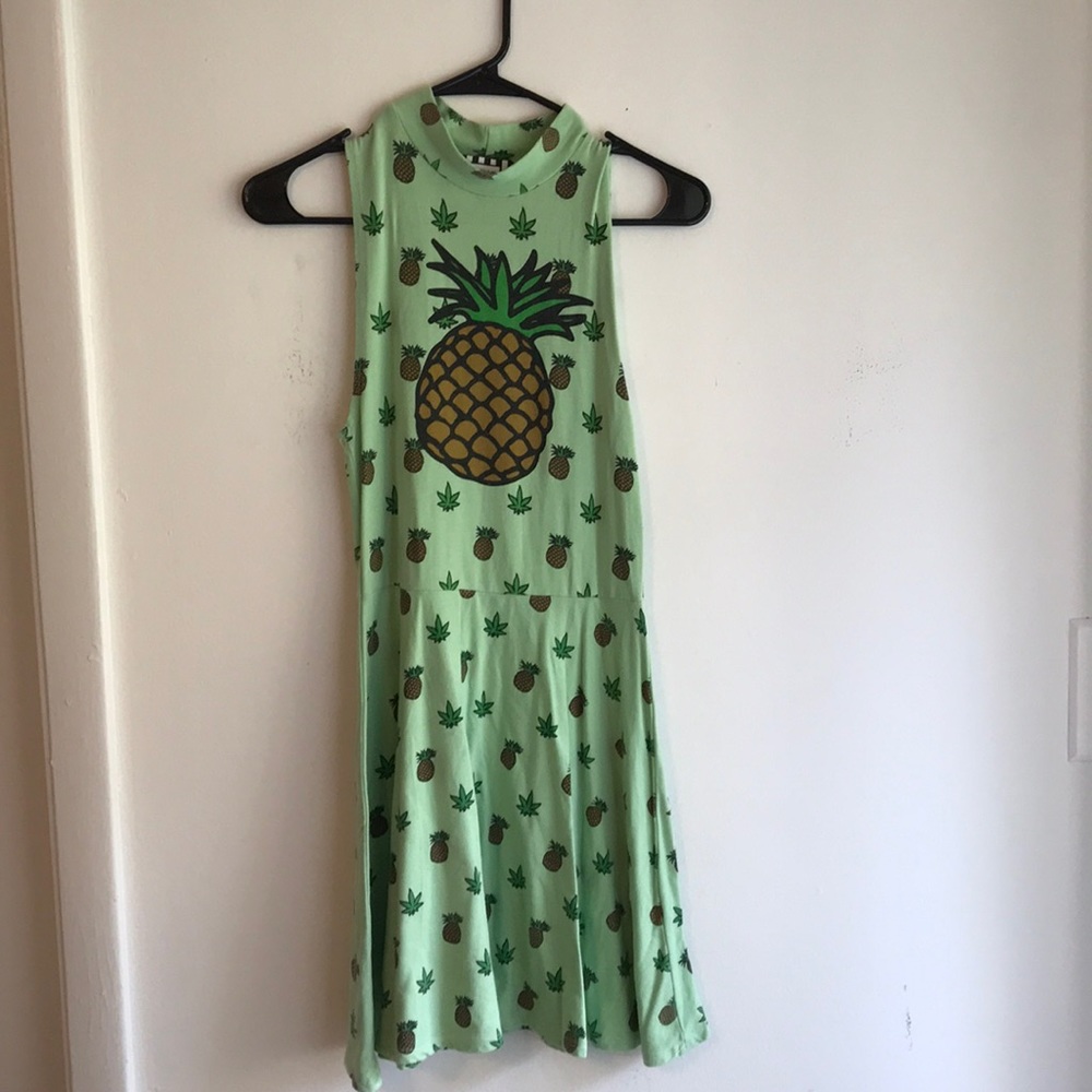 United couture pineapple and leaf dress